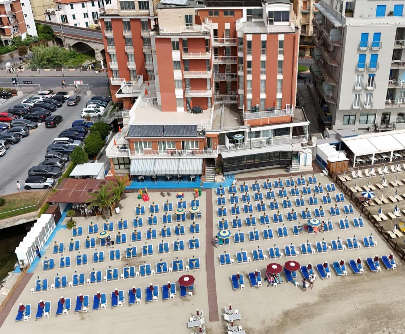 Hotel & Residence Stella Maris Pietra Ligure Dış mekan fotoğraf